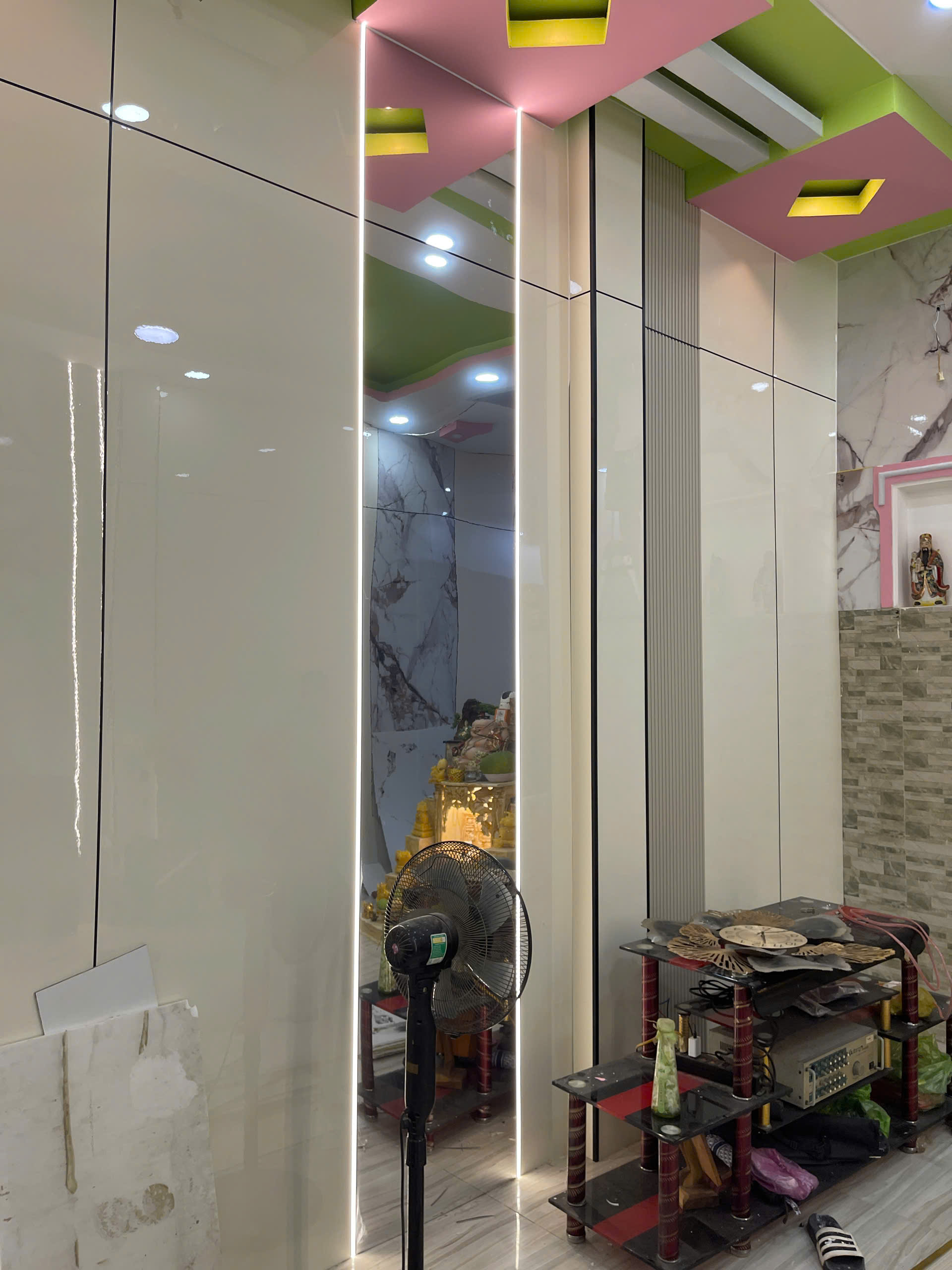 màu PE kết hợp gương bạc